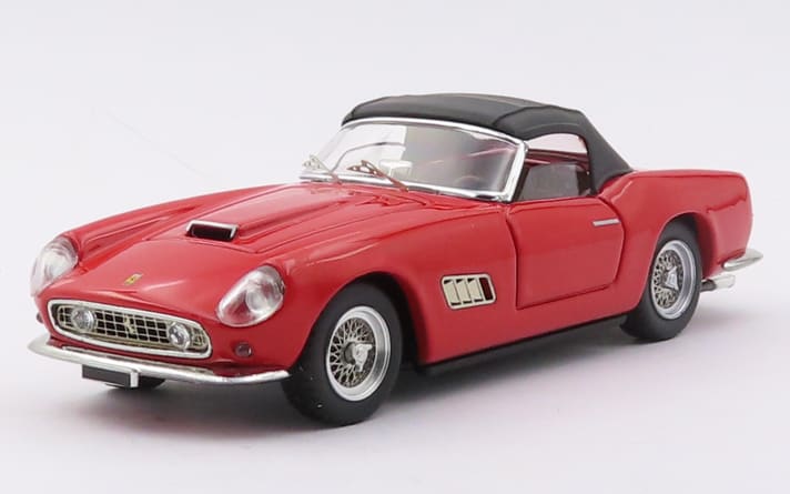 Die Neuheit von Art Model, der 250 California mit langem Radstand (LWB) ist wahlweise auch mit geschlossenem Dach als 1:43er im Programm der Italiener ]