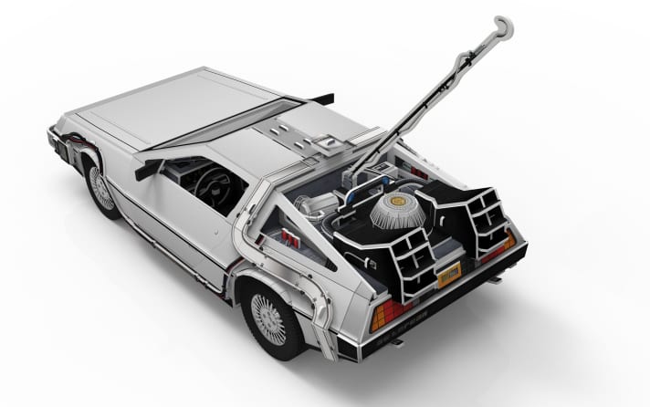 Dr. Emmett Browns DeLorean ist auch als Revell-Puzzle ein echter Verwandlungskünstler. Hier ist er mit dem hakenförmigen Blitzeinleiter zu sehen, es gibt aber auch einen Flux-Kompensator für den Kit]