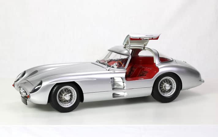 1:8-Bausatz des legendären Mercedes-Benz 300 SLR Uhlenhaut von Le Grand