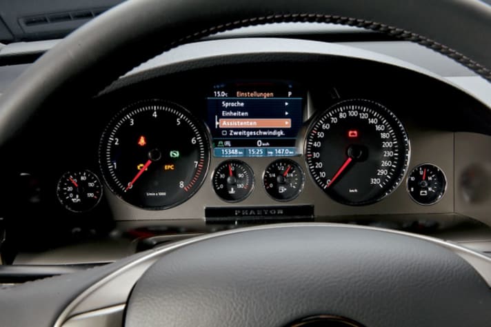   Test: VW Phaeton L 4.2 V8 4Motion 335 PS