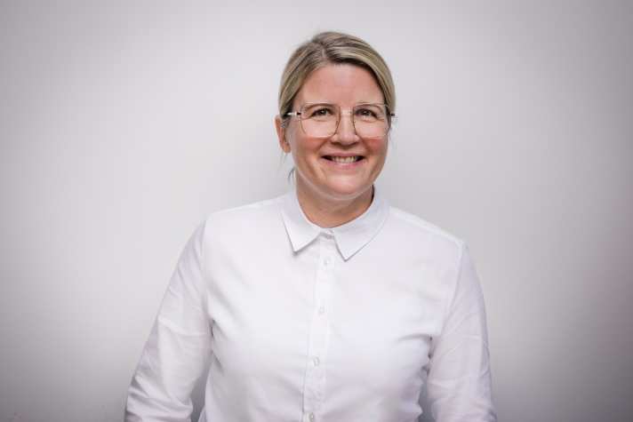 Porträt_Sandra_Böttcher_2021_klein_qrikl5