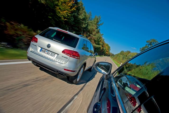   Vergleichstest: VW Touareg Hybrid 380 PS vs. V8 TDI 340 PS