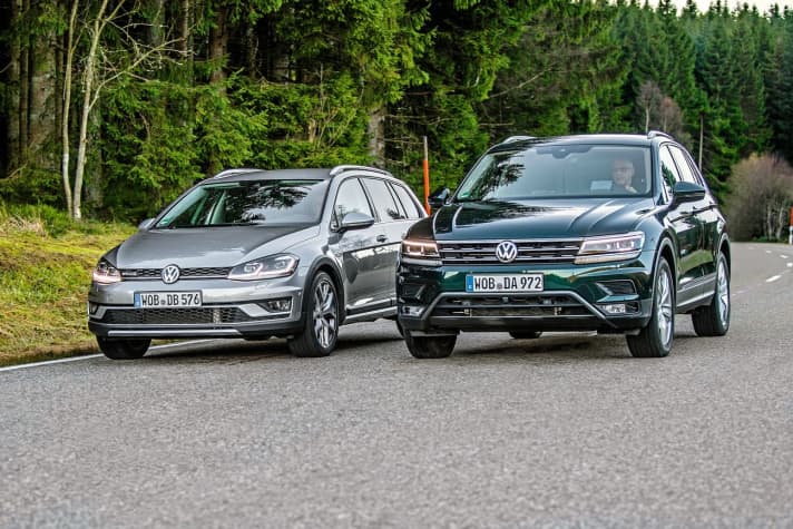   Die direkte Gegenüberstellung zeigt deutlich, wie wuchtig die Tiguan-Front im Vergleich zum Variant ist