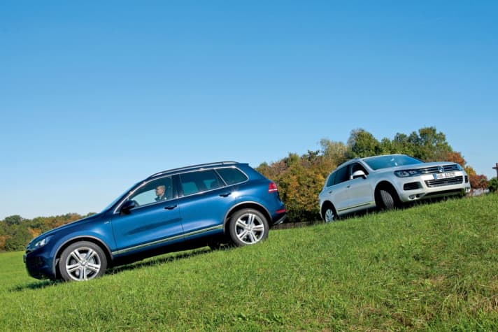   Vergleichstest: VW Touareg Hybrid 380 PS vs. V8 TDI 340 PS