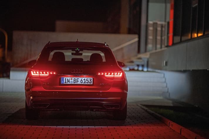   Zur frischen Leuchtengrafik gehört neben dem animier­ten Blinklicht jetzt auch eine dynamische Licht­inszenierung beim Öffnen und Verschließen des A4