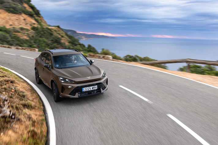 Cupra bietet beim Formentor drei verschiedene Motorisierungen an: vom Benziner über den Diesel bis hin zum Plug-in-Hybrid