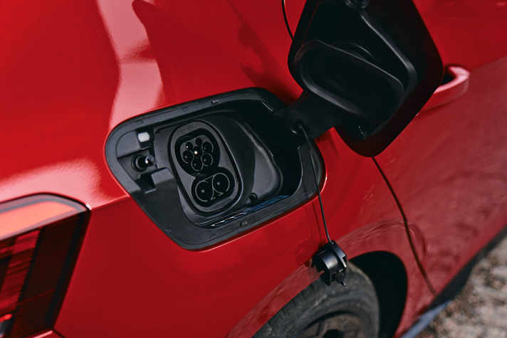 Für die schnelle Ladung akzeptiert der ID.3 GTX bis zu 185 kWh an der E-Zapfsäule