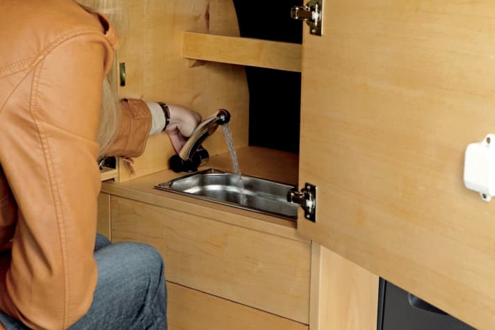   Campingtest: Natürliche Reisemobile VW Caddy Maxi