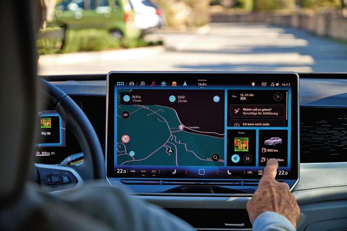 Bester Überblick: das 12,9 Zoll große Touchdisplay, das es gegen Aufpreis auch in 15 Zoll gibt