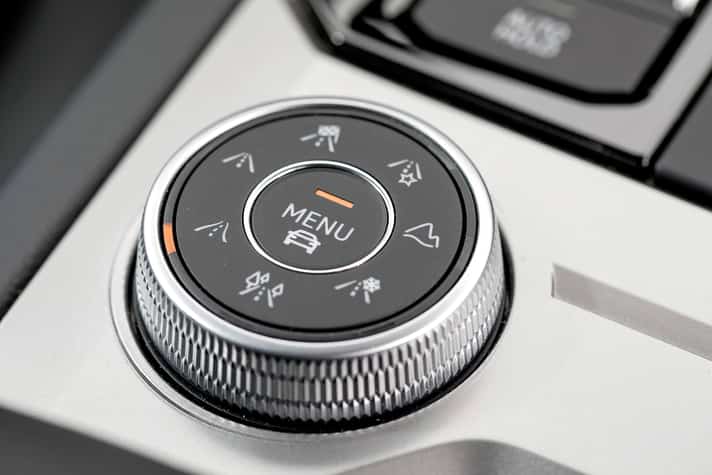 Noch ‘ne Runde drehen: Beim 4Motion-Allradantrieb können sieben Fahrmodi per Drehschalter gewählt werden