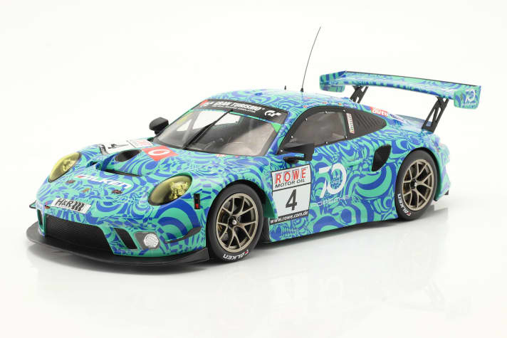 Bei den aktuellen Vorbildern in 1:18, der Kategorie K fuhr dieser Porsche 911 GT3 R “Falken”, den CK-Modelcars liefert, in den Augen der Leser auf die Poleposition ]Foto: Werk