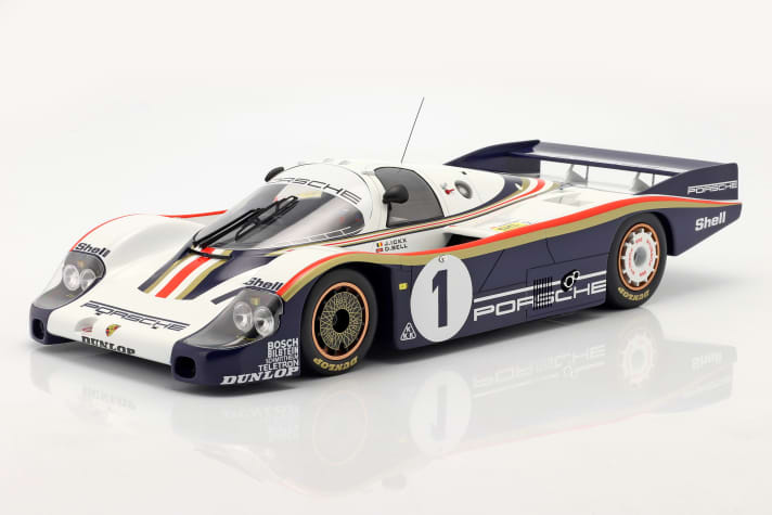 Die letzte Kategorie M für das Sammeln heißt: diverse Maßstäbe. Hier werden die Miniaturen zusammengefasst, die in kein Maßstabsraster passen. Sieger ist der Porsche 956LH von CMR aus Resine in 1:12 ]Foto: Werk