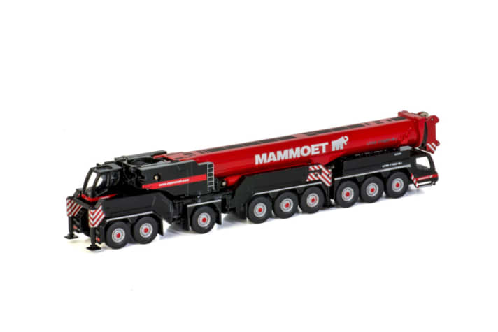 Jetzt liefert WSI aus Nieuwegein in den Niederlanden die Dekorationsversion, die es bisher nur als Set zusammen mit Tiefladerzug vom Liebherr LTM 1750-9.1 gab: in rot-schwarzer Mammoet-Variante ]