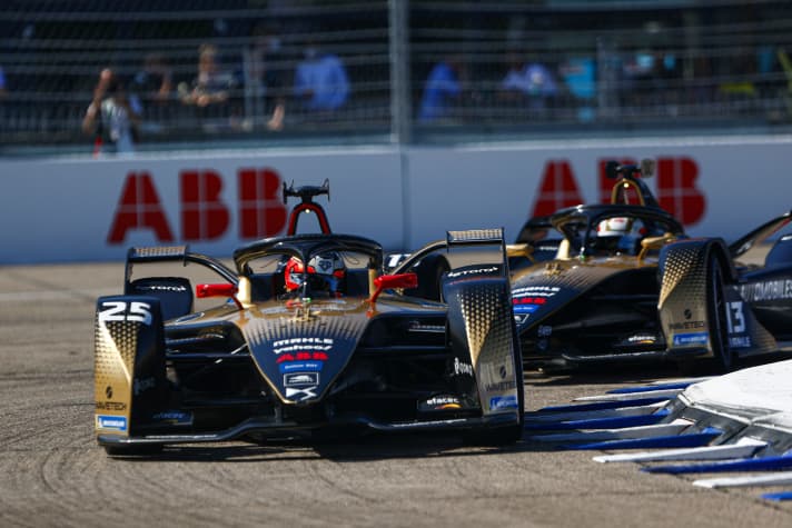 Der Gewinner des 1. Preises in unserer Leserwahl besucht mit Unterstützung von MAHLE den E-Prix, das Rennen der Formel-E-Weltmeisterschaft in Berlin in der Saison 2022/2023. ]