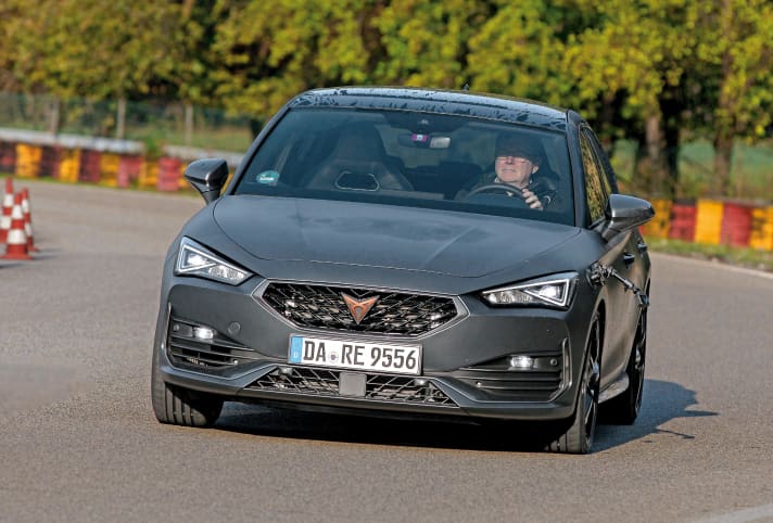 Unserem VW Golf GTI zur Seite stellten wir den unterm Blechkleid sehr ähnlichen Cupra Leon TS I. Alle Testergebnisse wurden von beiden wechselseitig bestätigt