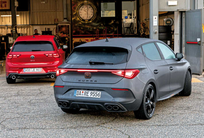 Reifen verantworten Bodendruckverteilung, Seitenkraftaufbau, Haftvermittlung und Wärmeabfuhr – doch oberflächlich betrachtet sind sie einfach nur schwarz