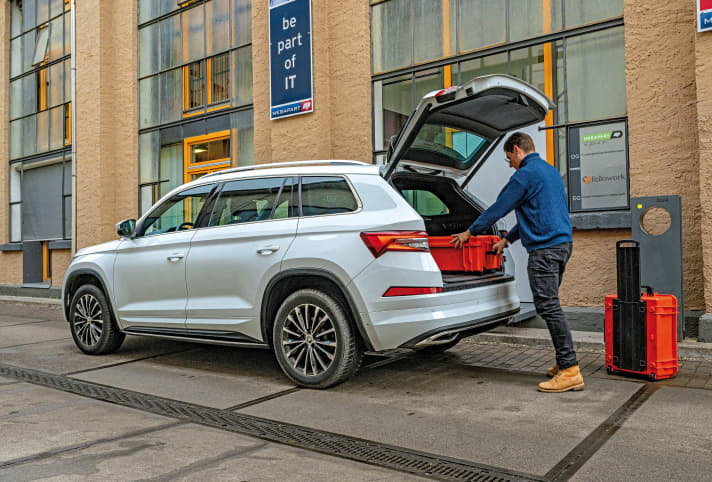 Der packt was weg: Trotz seiner nur 4,70 Meter Aufbaulänge kann das Raumangebot des Skoda Kodiaq locker in der Klasse der großen Luxus-SUV mitspielen