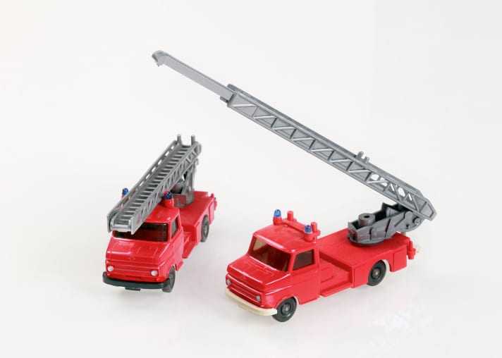 Funktionstüchtige Blitz-Drehleitern der dritten Blitz-Generation