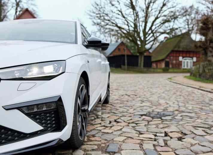 Erstmals sind für den Škoda Scala LED-Matrixscheinwerfer erhältlich.