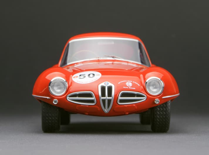 Falls es noch Fragen gibt, warum dieser Alfa Disco Volante – also fliegende Untertasse hieß – zerstreut dieses Foto des 1:18-Modells von Tecnomodel alle Zweifel. ]Foto: Christian M. Hoffmann