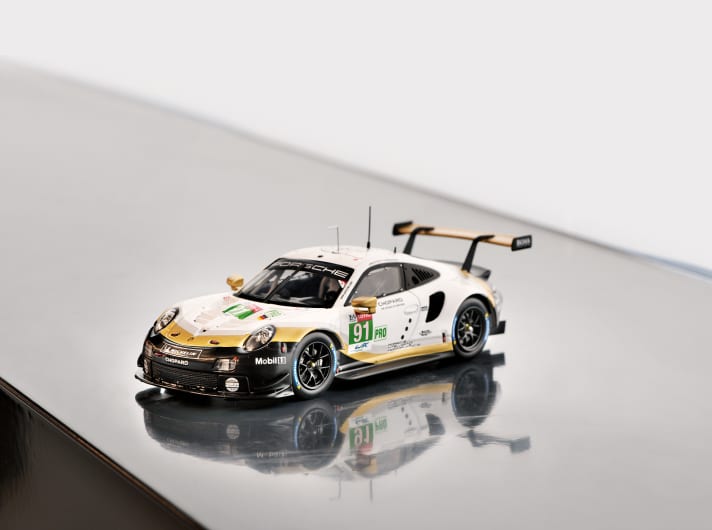 modell-fahrzeuge/M-1-20-S-12b_d35fb0df97d2c6d1f2c33629ba44cff0