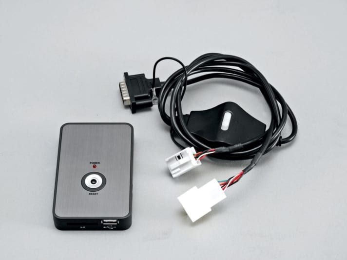 USB-, SD- und AUX-Eingang für Serien-Radios