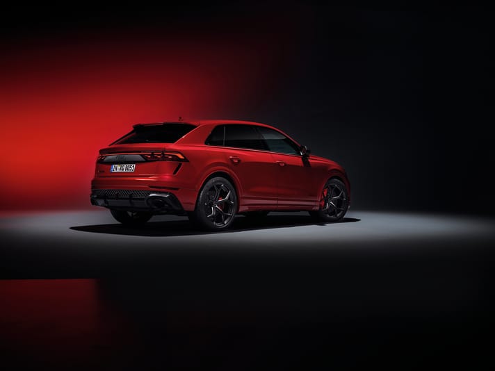 Static photo,Colour: Chilli red metallic