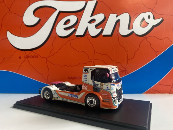 Brummi mal anders: Der Iveco Racetruck in 1:50 von Tekno war eine der Nutzfahrzeugneuheiten, die in Deutschland erstmals auf der IAA Transportation zu sehen war. MODELL FAHRZEUG berichtet darüber.]Foto: Werk