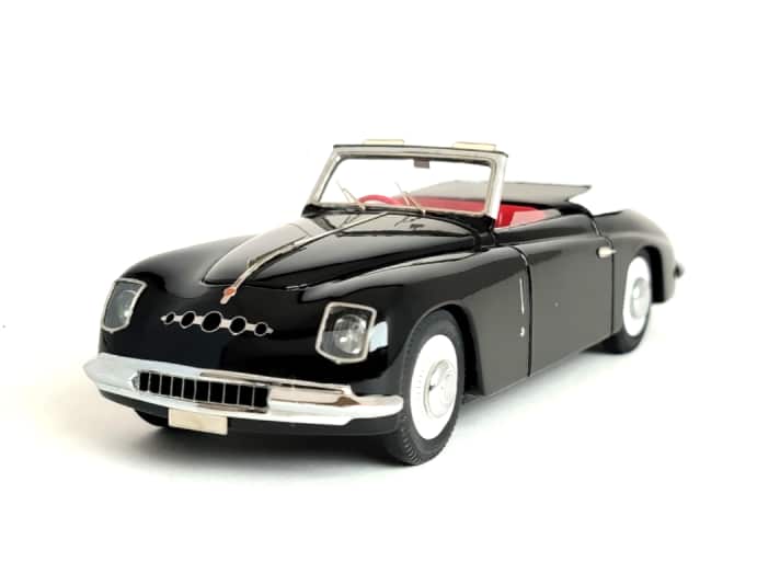Auch die Kleinserien-Sammler in 1:43 werden sich für die neue Ausgabe und den ungewöhnlichen Alfa Romeo 6C 2500 Sport Ghia aus der Feder von Mario Boano begeistern ] Foto: Werk