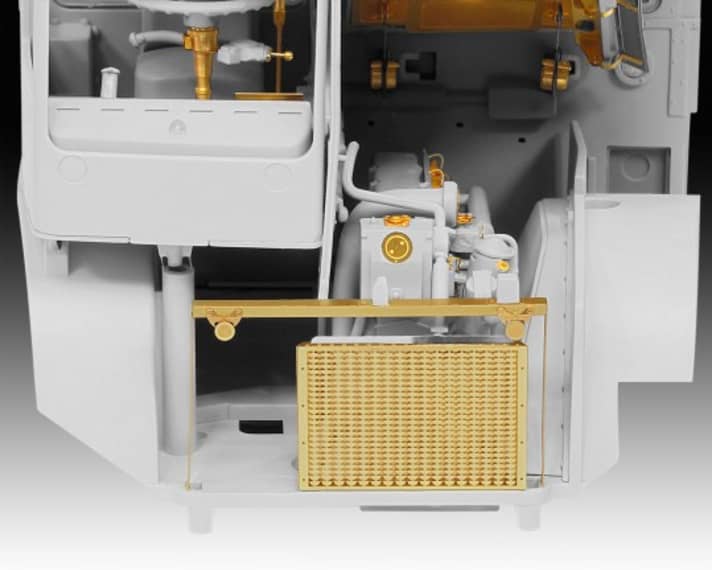 Alles, was auf diesem Detailfoto nicht graumäusig daherkommt, legt Revell in Form von Spezialteilen aus Metall und in Fotoätztechnik in der “Platinum Edition” oben drauf ]