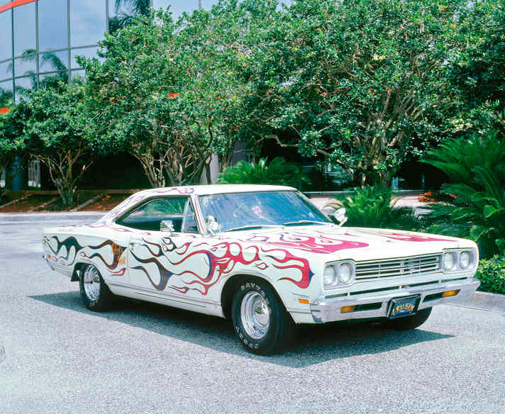 Mit Muscle Cars wie dem Plymouth Road Runner aus den USA begann der Restomod-Trend in den 1980ern