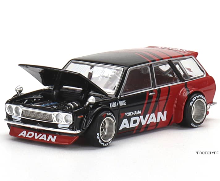 Eine Besonderheit der Datsun-Modelle, die Mini GT für Kaido House in feiner Die-Cast-Version baut, sind neben den fetten Spoilern und breiten Reifen die fein gemachten Motorattrappen der 1:64er ]