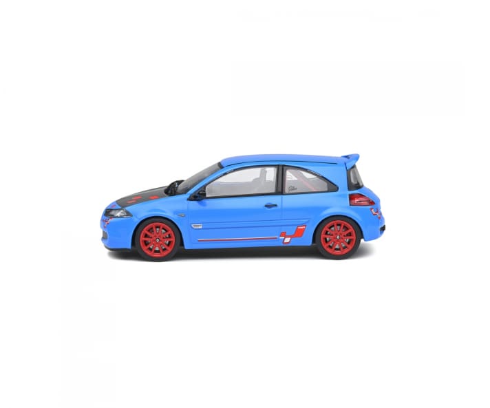Die Proportionen des Sport-Megane von Solido sind stimmig. Auch in der Dekoration kann sich dieses neu entwickelte Die-Cast-Modell der Franzosen durchaus sehen lassen. ]