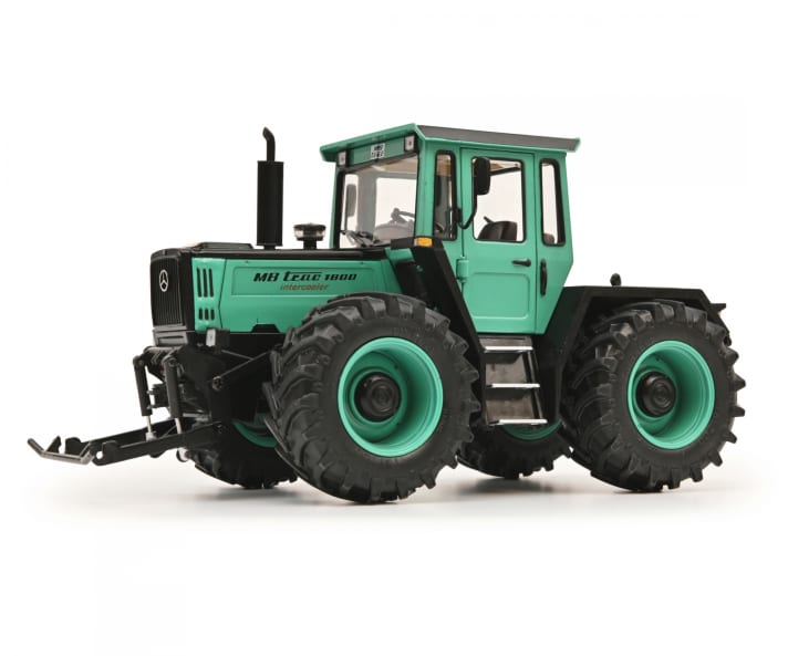 Der im Original 180 PS starke MB Trac 1800 Intercooler macht als Zinkdruckgussmodell von Schuco einen Respekt einflößenden Eindruck. Und das ist selbstverständlich originalgetreu.]Foto: Werk