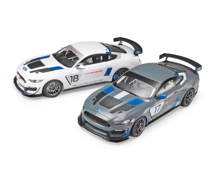 ​‘17 Ford Mustang GT4 von Revell in 1:24