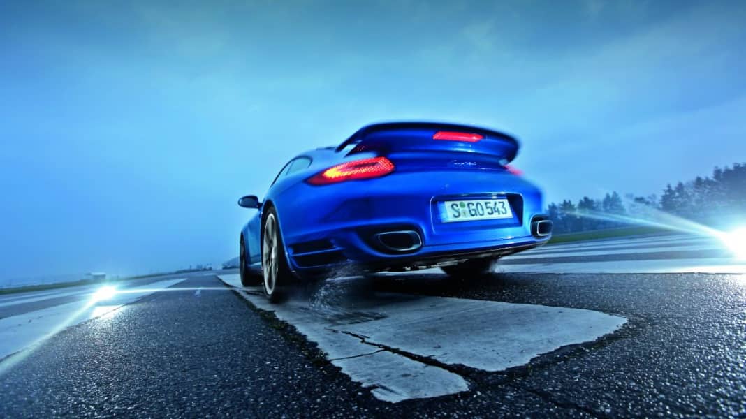 Test: Porsche 911 Turbo mit 500 PS - Start frei!