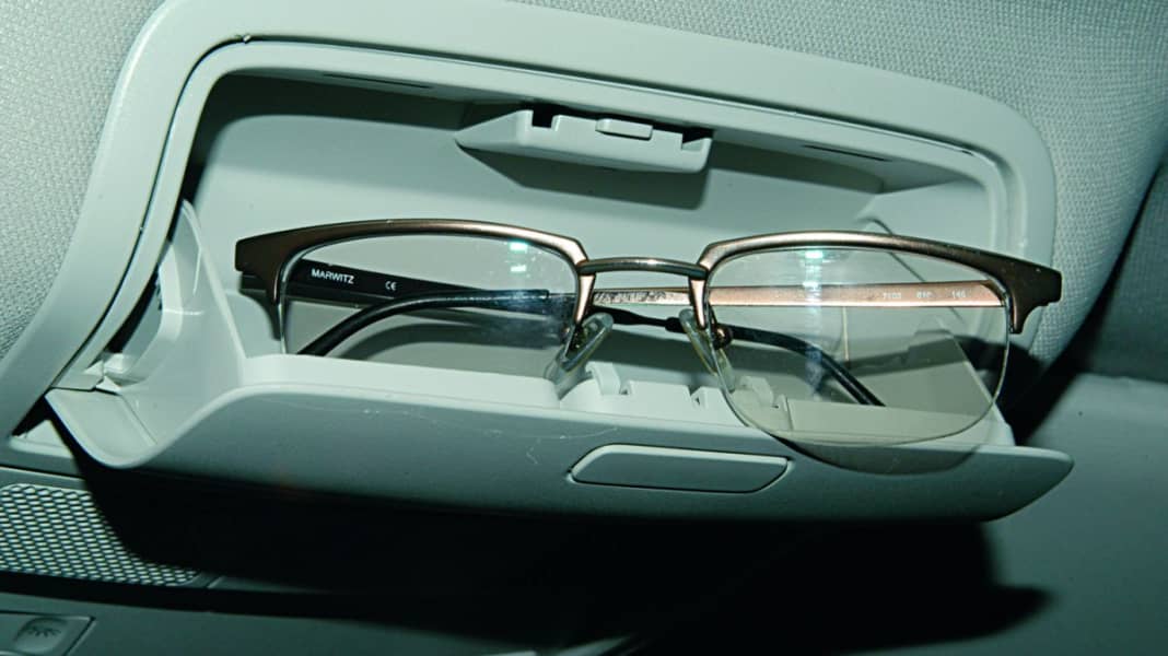 Klappbares Brillenfach für Golf 5 nachrüsten