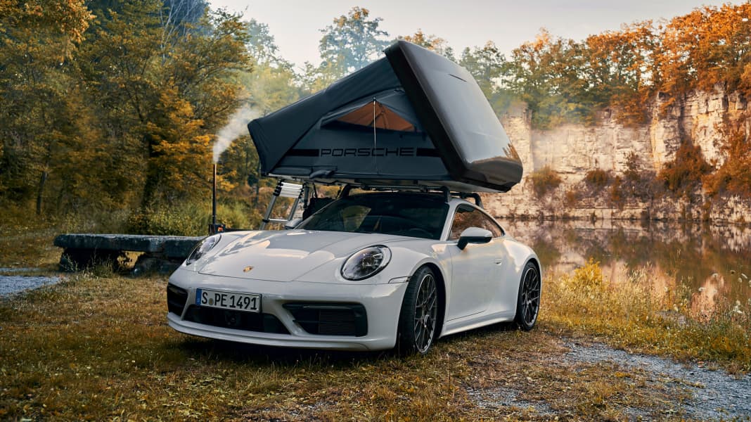 Neues Porsche Dachzelt: Schlafen in bester Aussichtslage
