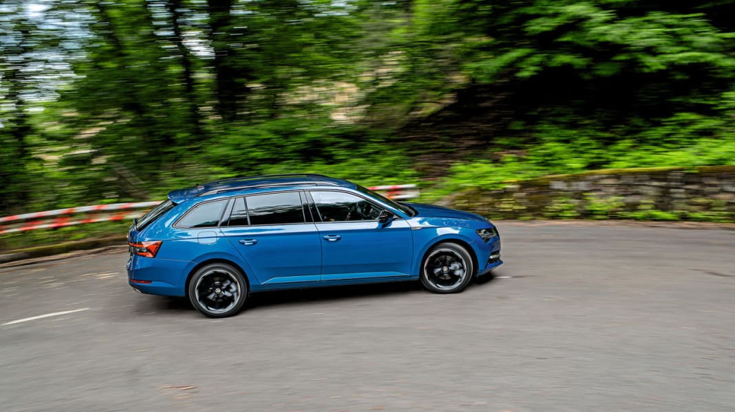 Test: Skoda Superb iV Combi Sportline - Teilzeitelektriker