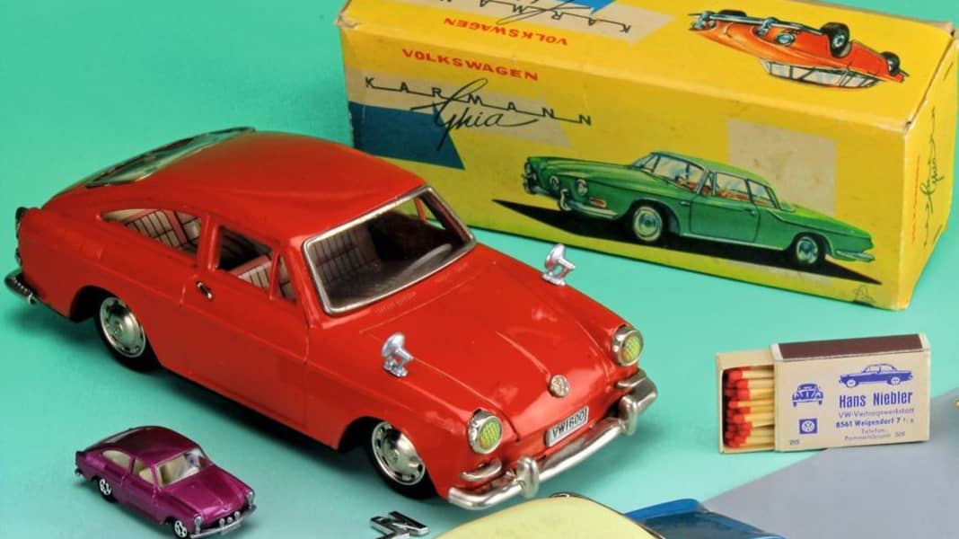 Blech-Miniaturen aus Japan - Große Wagen