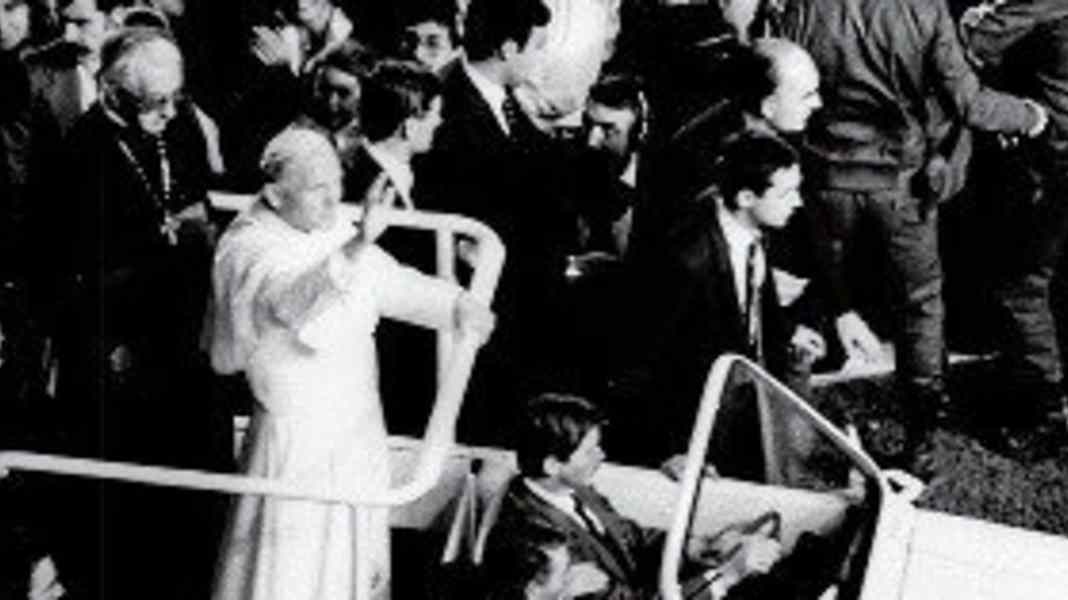 75 JAHRE SEAT: Ein Seat für den Papst