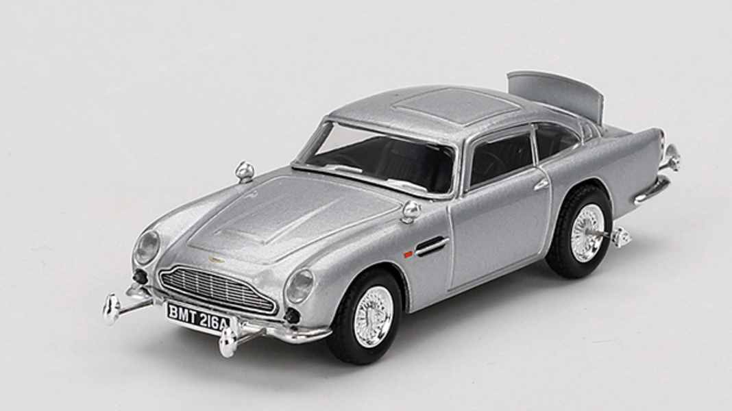 For Your Eyes Only: Mini GT startet seine James-Bond-Serie in 1:64