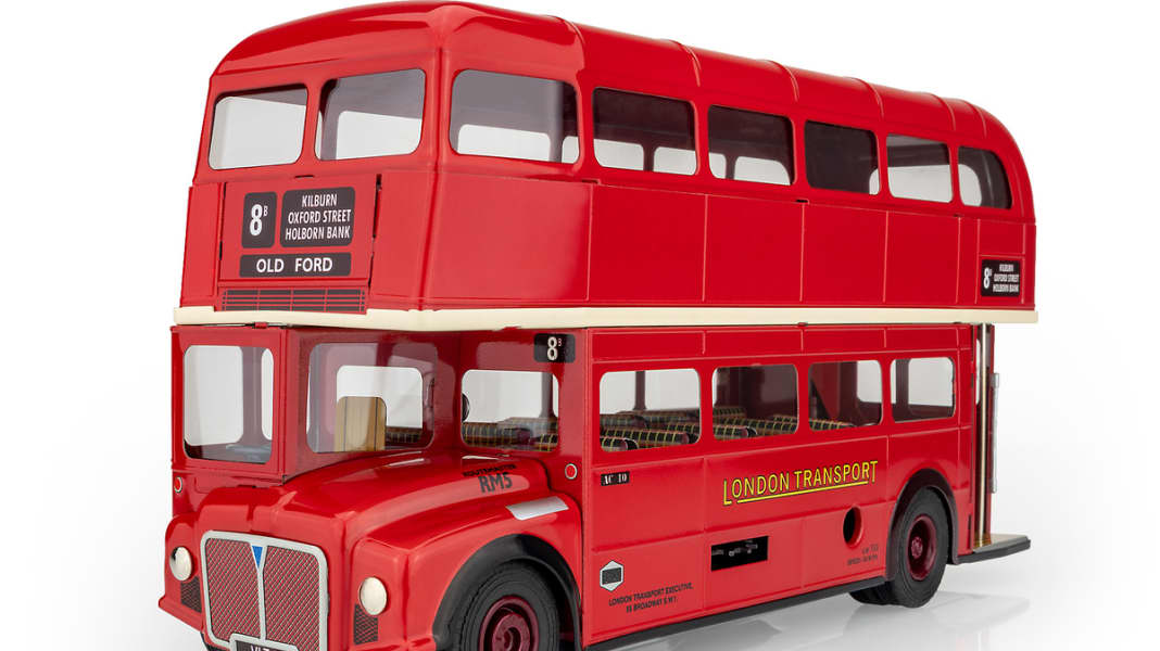 Kovap bringt London-Doppeldecker aus Blech und mit Klingel in 1:36