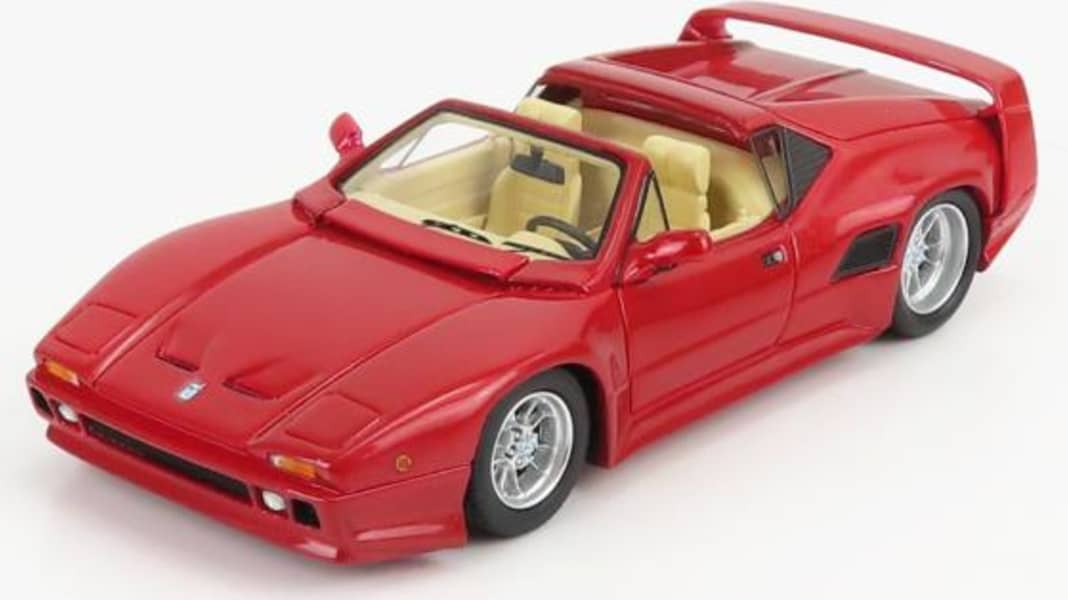 Kess bringt den offenen De Tomaso SI Targa als Resinemodell in 1:43 – gleich dreimal!