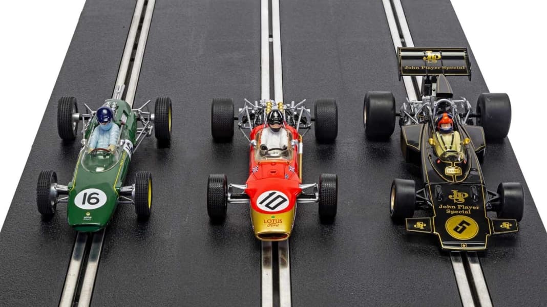 Scalextric feiert Colin Chapman mit Lotus-Set in 1:32 für die Rennbahn