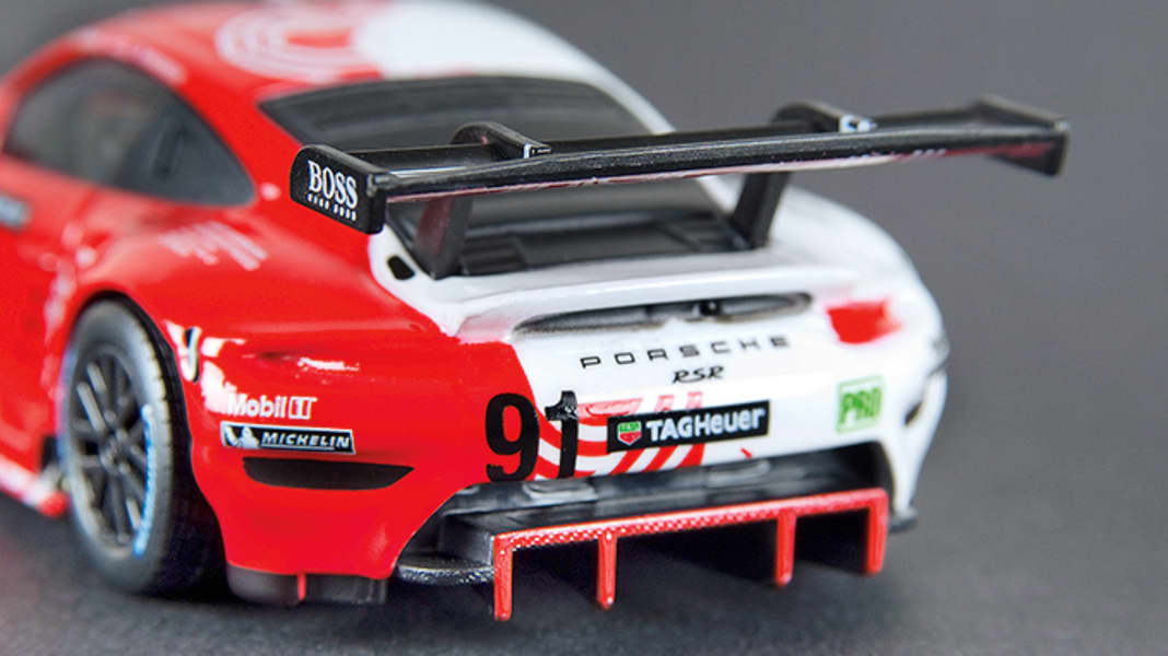 ’20 Porsche 911 RSR von Bburago in 1:43 und 1:24 – Le-Mans-Start