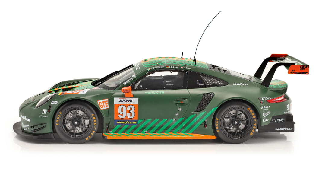 Hollywood-Driver: ’20 Porsche 911 RSR ELMS Michael Fassbender von Ixo in 1:18
