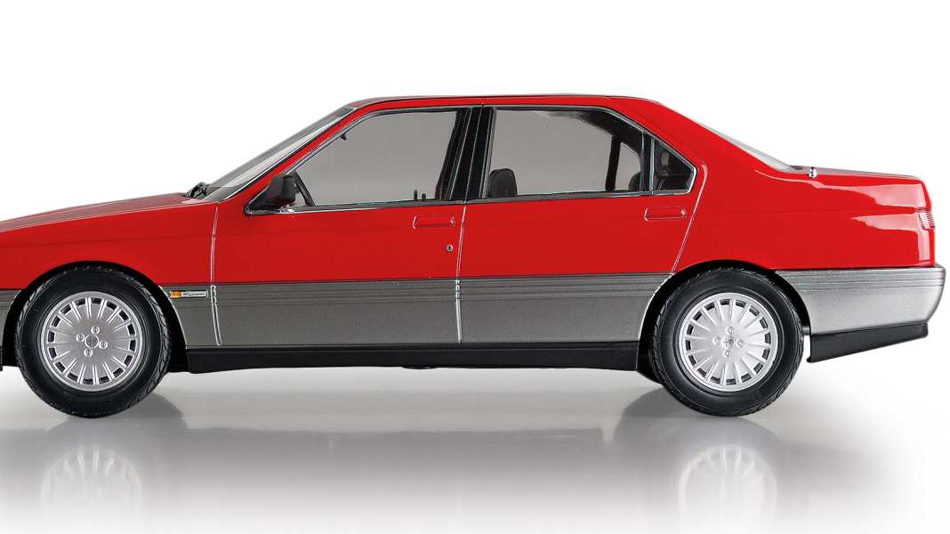 ‘90 Alfa Romeo 164 von Norev in 1:18 – Code Alberto