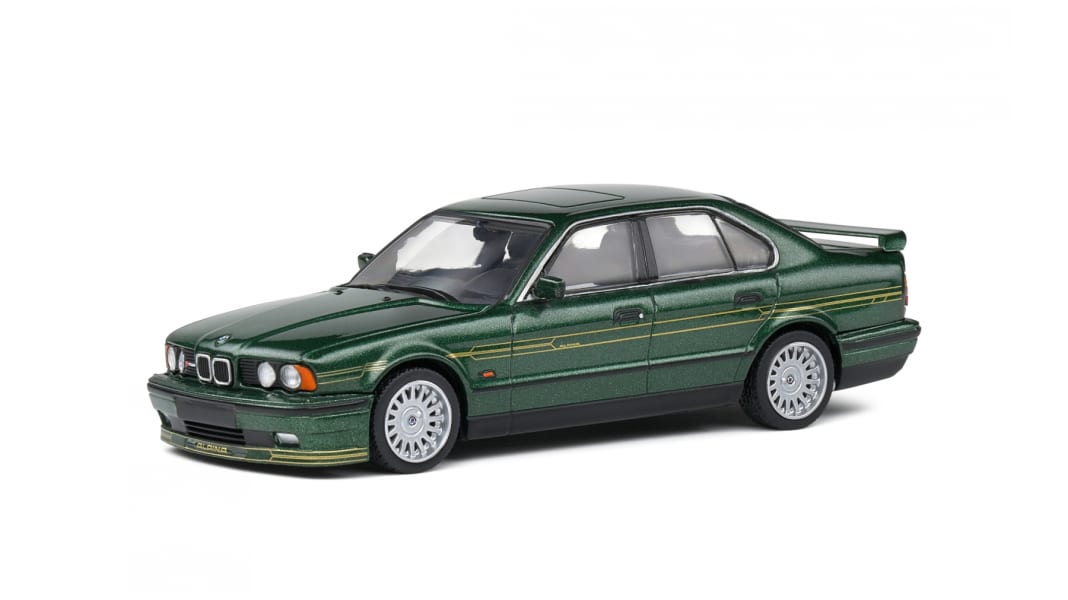 Solido in 1:43: Die grüne Alpina-Hornisse B10 geht an den Start