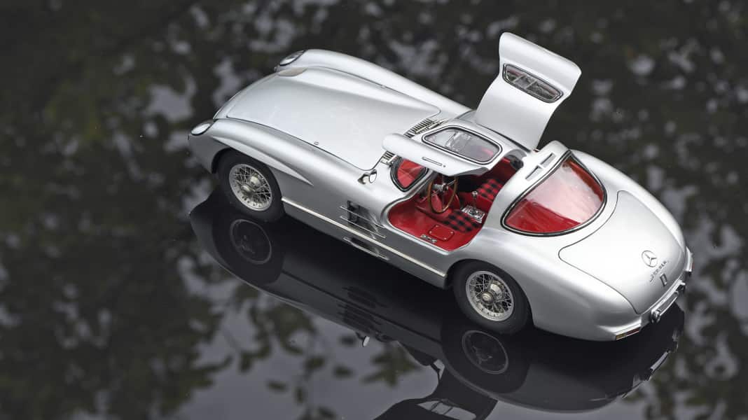 BUCH: Das neue SLR-Buch, wahlweise mit Modellauto in 1:18 - Seelenverwandte